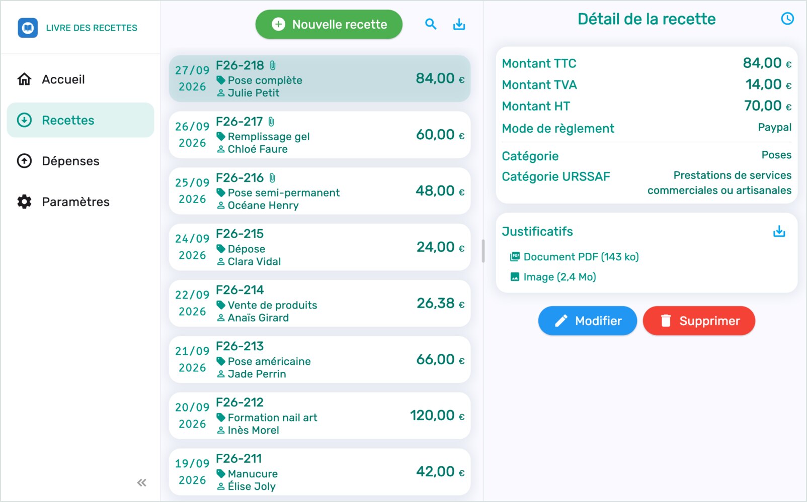 Application Livre des recettes sur ordinateur avec le menu latéral, la liste des recettes et le détail de la recette sélectionnée